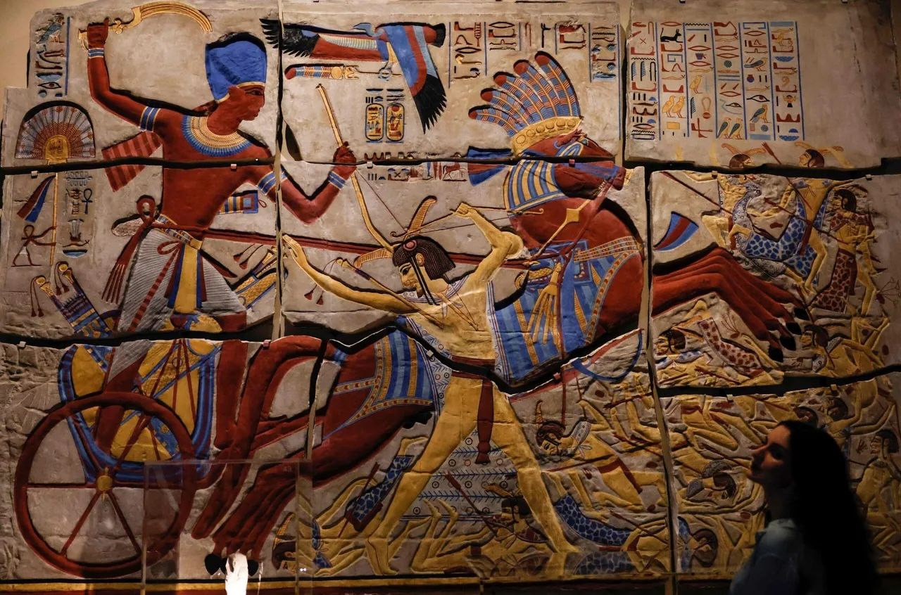 What is the History? Where is Man in History? — 1. görsel